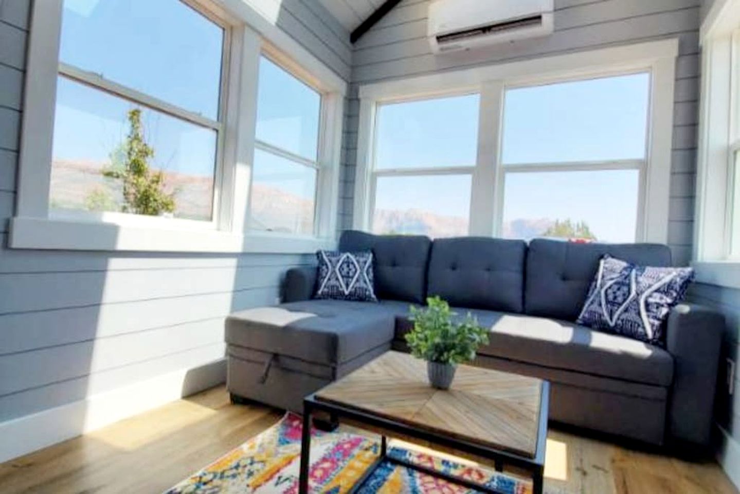 Your Private Oasis: Charming Tiny Home with BBQ and Deck in Apple Valley, Utah