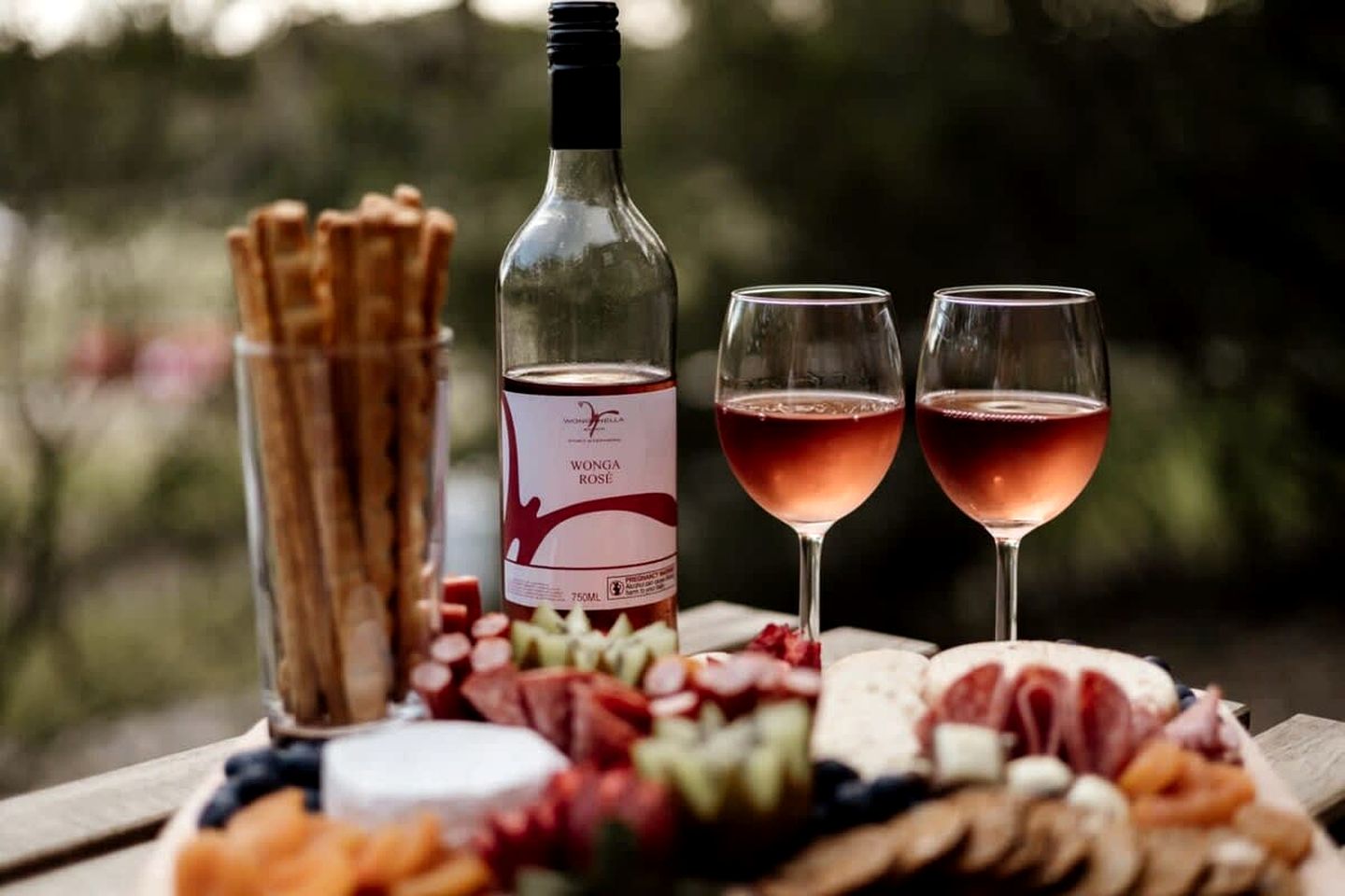 Charming Tiny House with Amazing Vineyard and Landscape Views in New South Wales, Australia