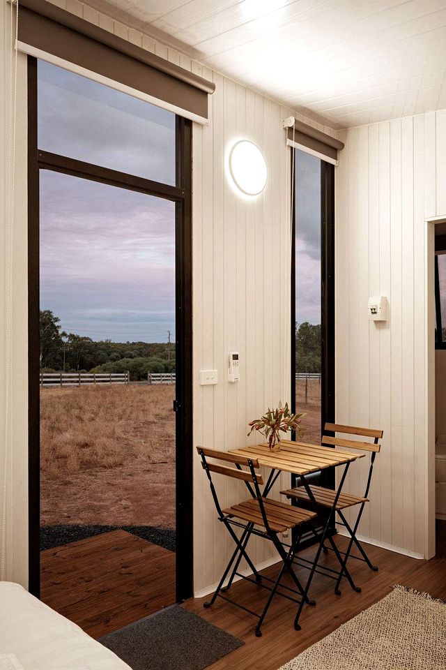 Charming Tiny House with Fire Pit in Victoria