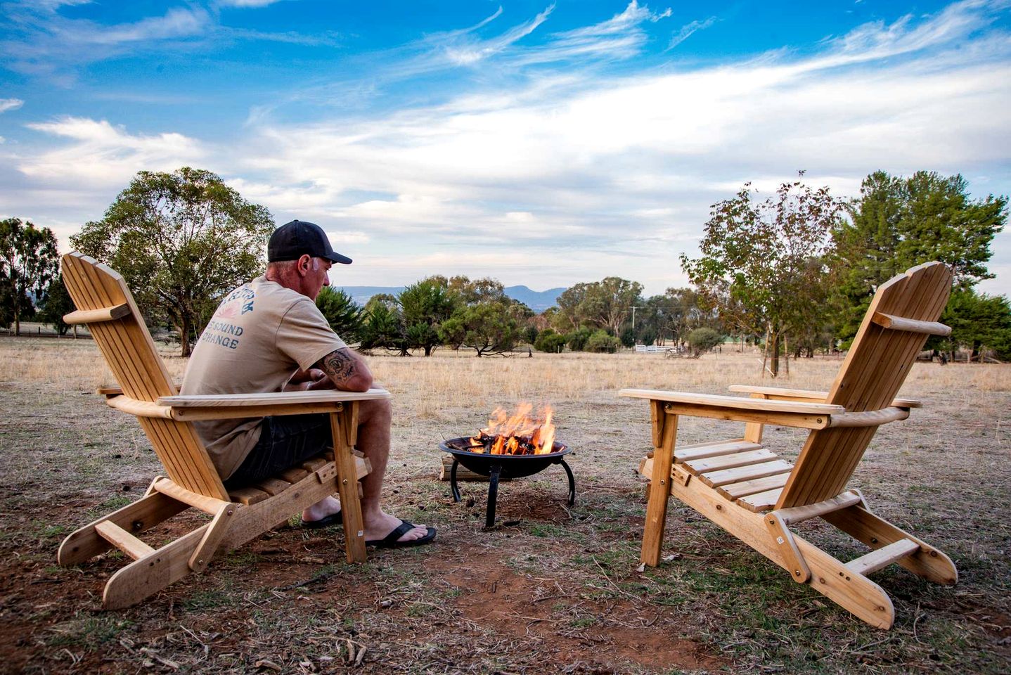 Charming Tiny House Overlooking the Table Top Mountains and Surrounded by Nature in Jindera, New South Wales