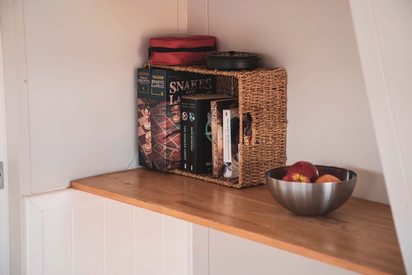 Charming Tiny House Overlooking the Table Top Mountains and Surrounded by Nature in Jindera, New South Wales