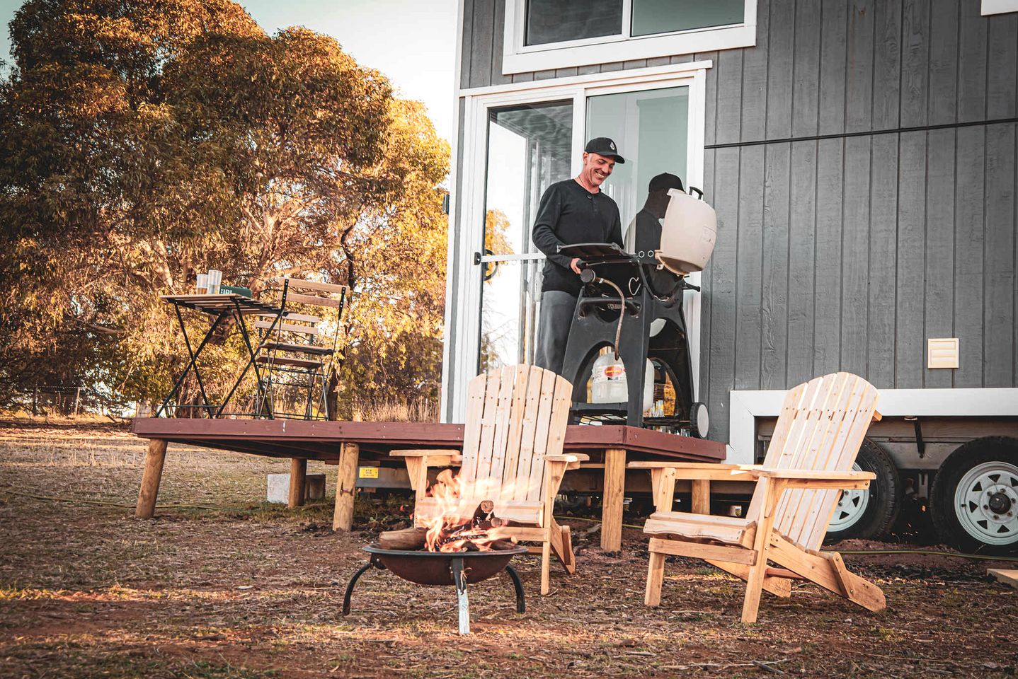 Charming Tiny House Overlooking the Table Top Mountains and Surrounded by Nature in Jindera, New South Wales