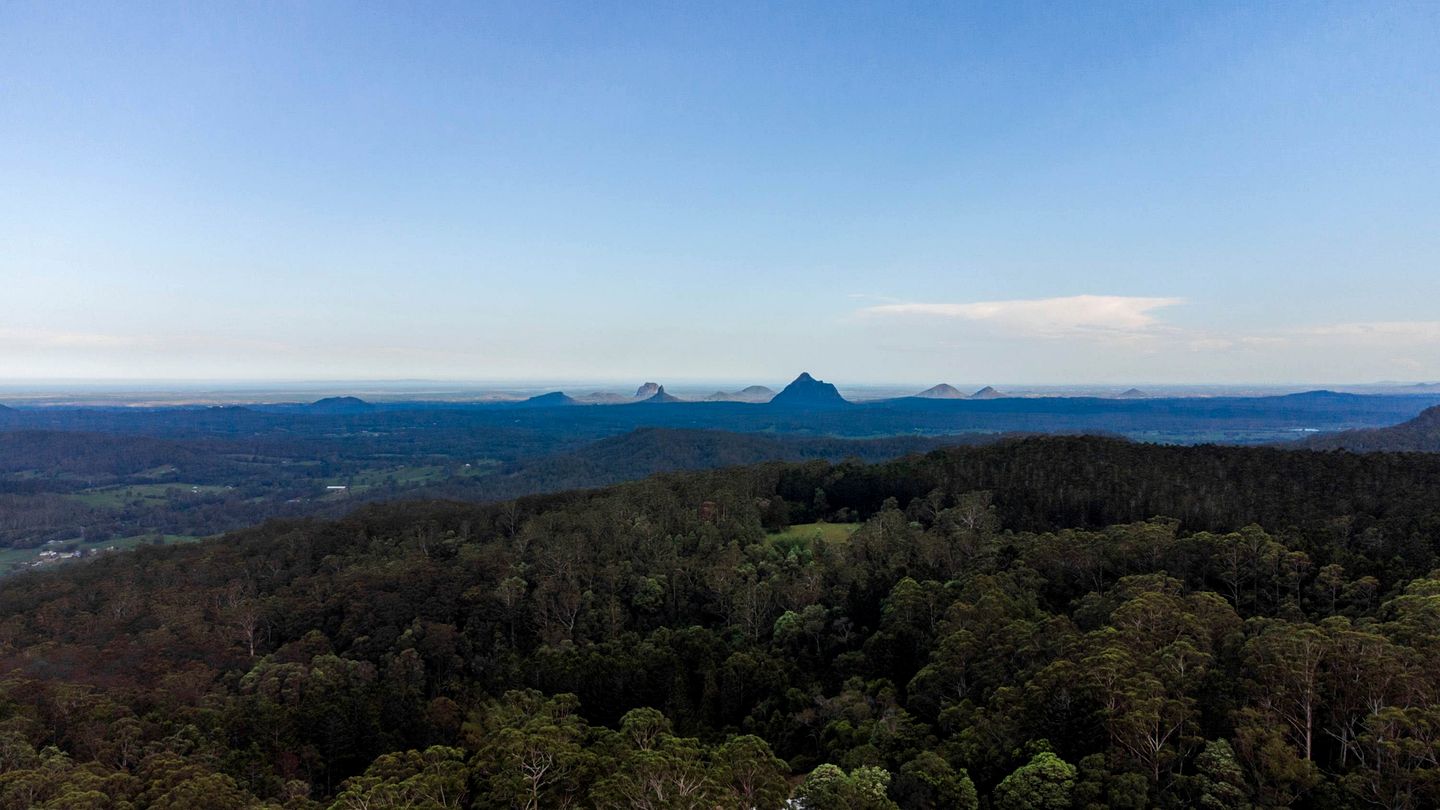 Charming Tiny House with Stunning Landscapes and Abundant Wildlife in Queensland, Australia