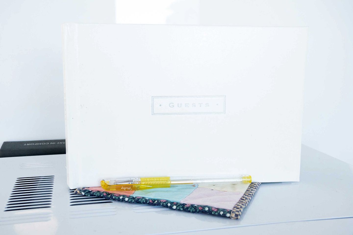 Charming Tiny House with Stunning Landscapes and Abundant Wildlife in Queensland, Australia