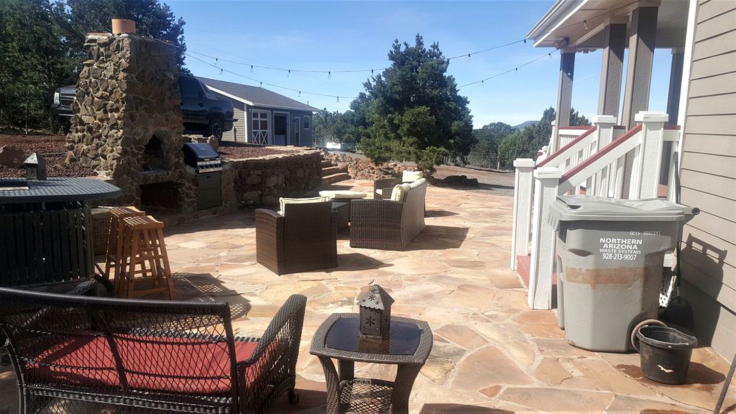 Charming Two-Story Ranch with an Outdoor Lounge in Williams, Arizona