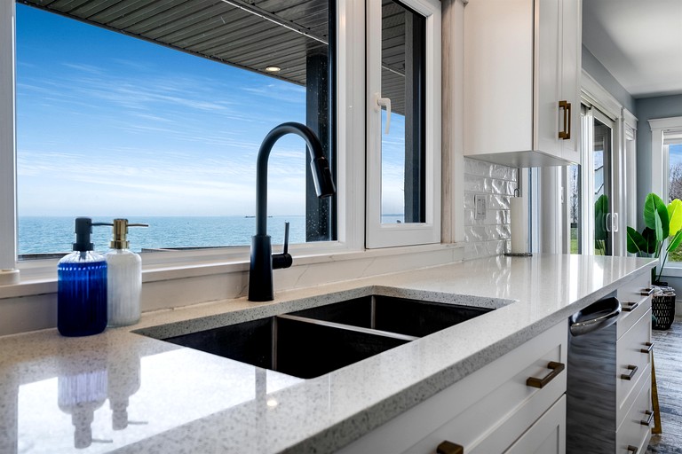 Vacation Rentals (Canada, Leamington, Ontario)