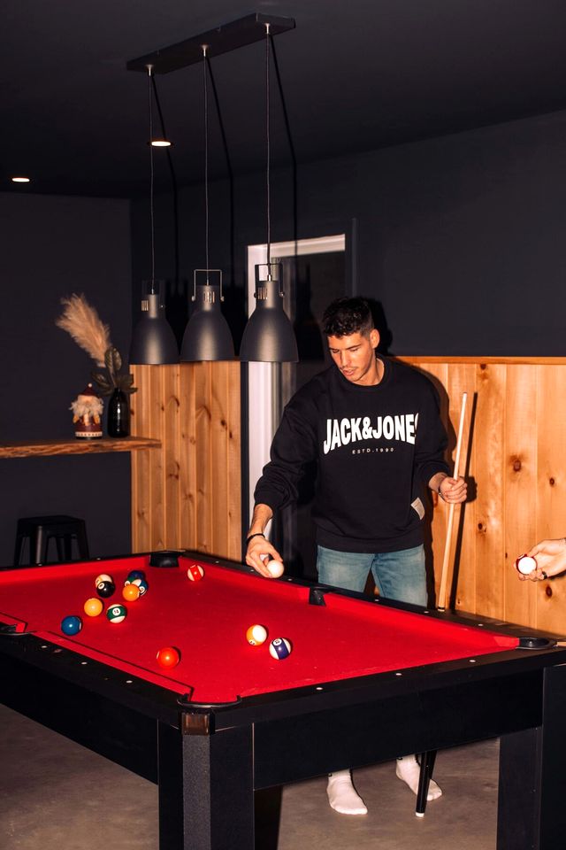 Charming Villa with Hot-Tub, Amazing Outdoor Living Area, Pool Table and Foosball Table in Newport, Quebec