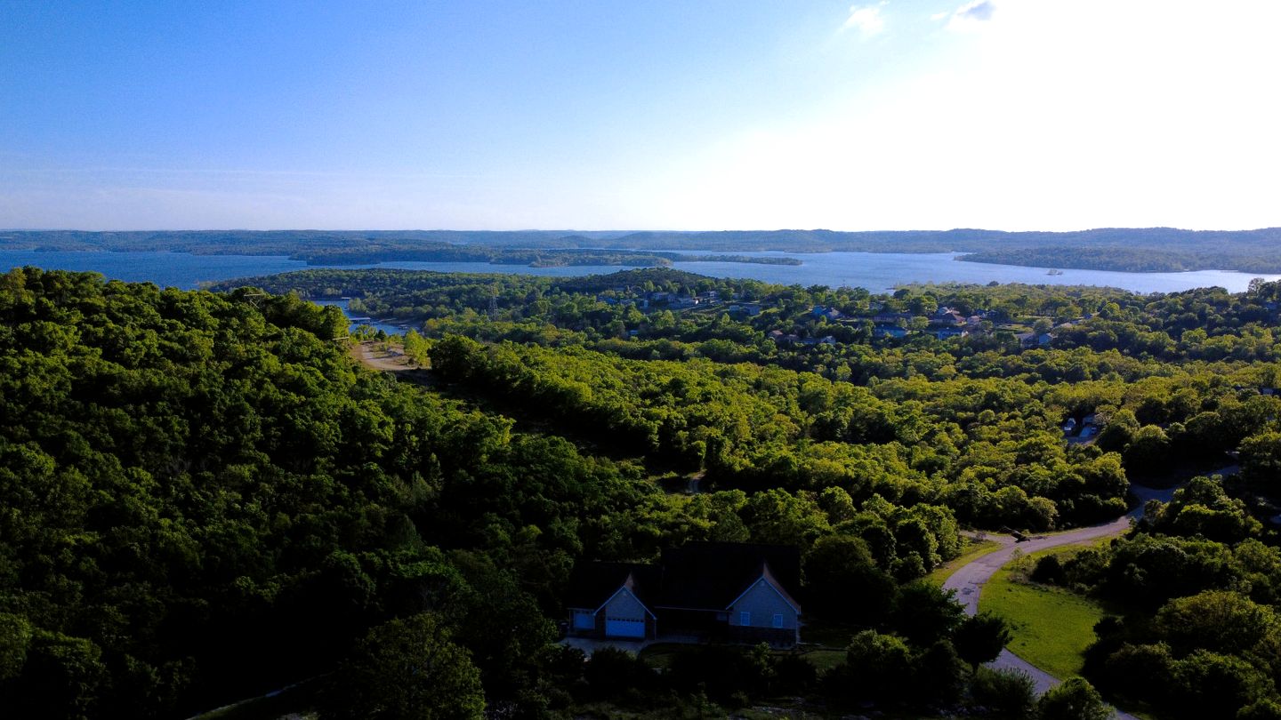 Charming Villa Ideal Escape for Big Groups in Branson, Missouri