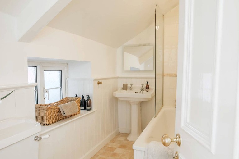 Cottages (United Kingdom, Tenby, Wales)