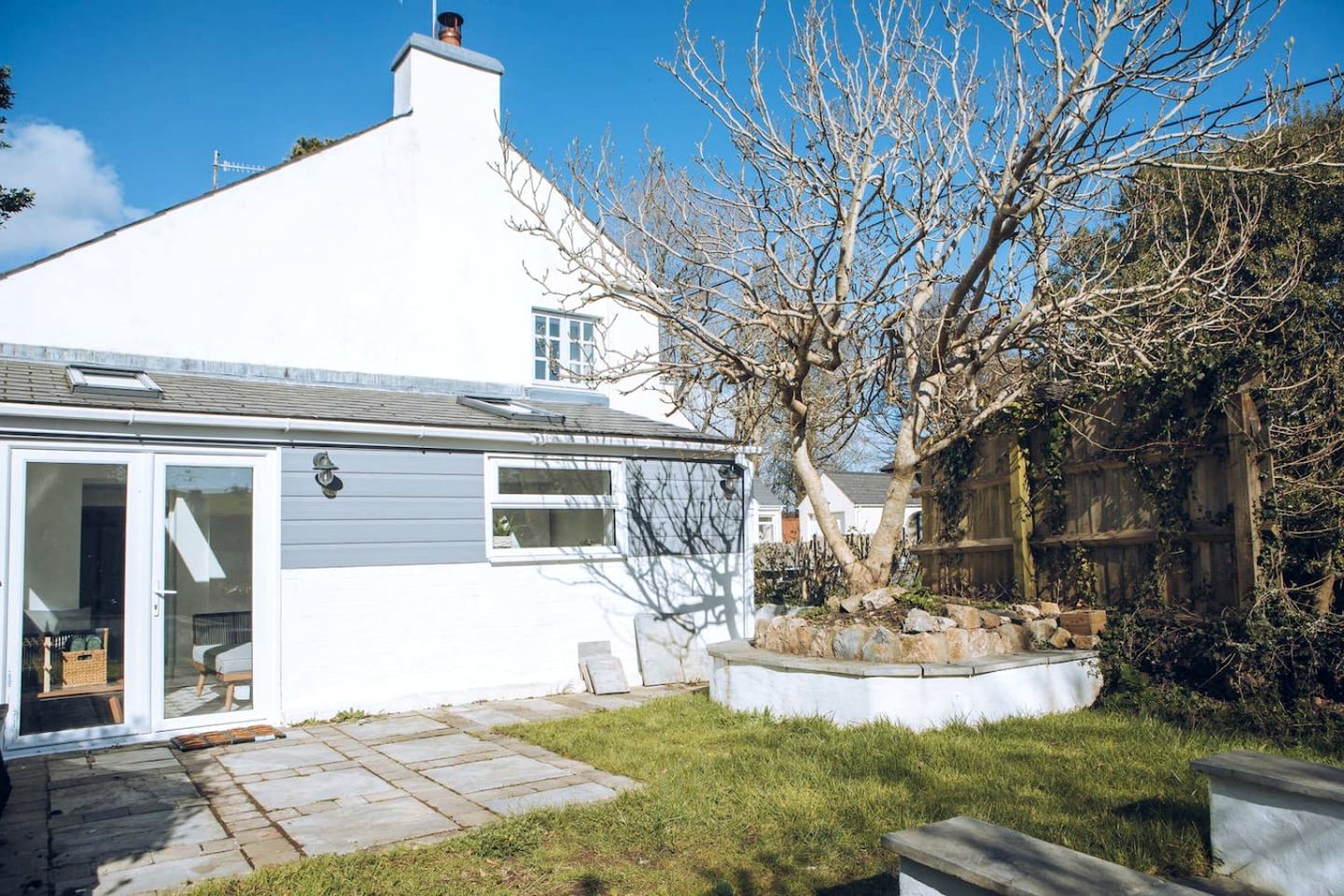 Charming Welsh Cottage with Log Burner & Garden near Tenby, Pembrokeshire
