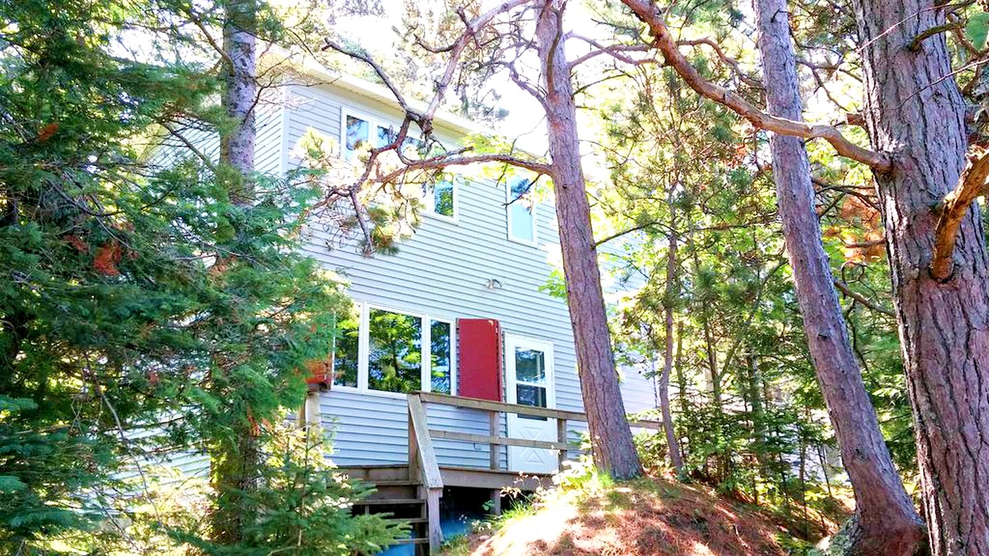 Keweenaw Hodge Podge Lodge, Cottages, Eagle Harbor, United States of