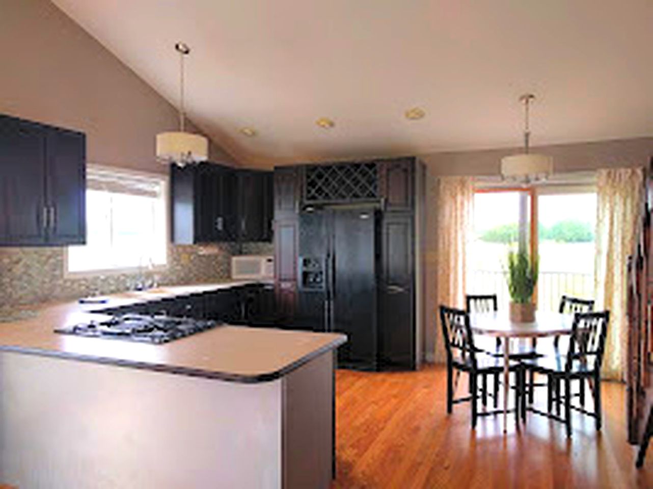 Charming Waterfront Cottage with Fishing and Kayaking near Salamonie River State Forest, Indiana