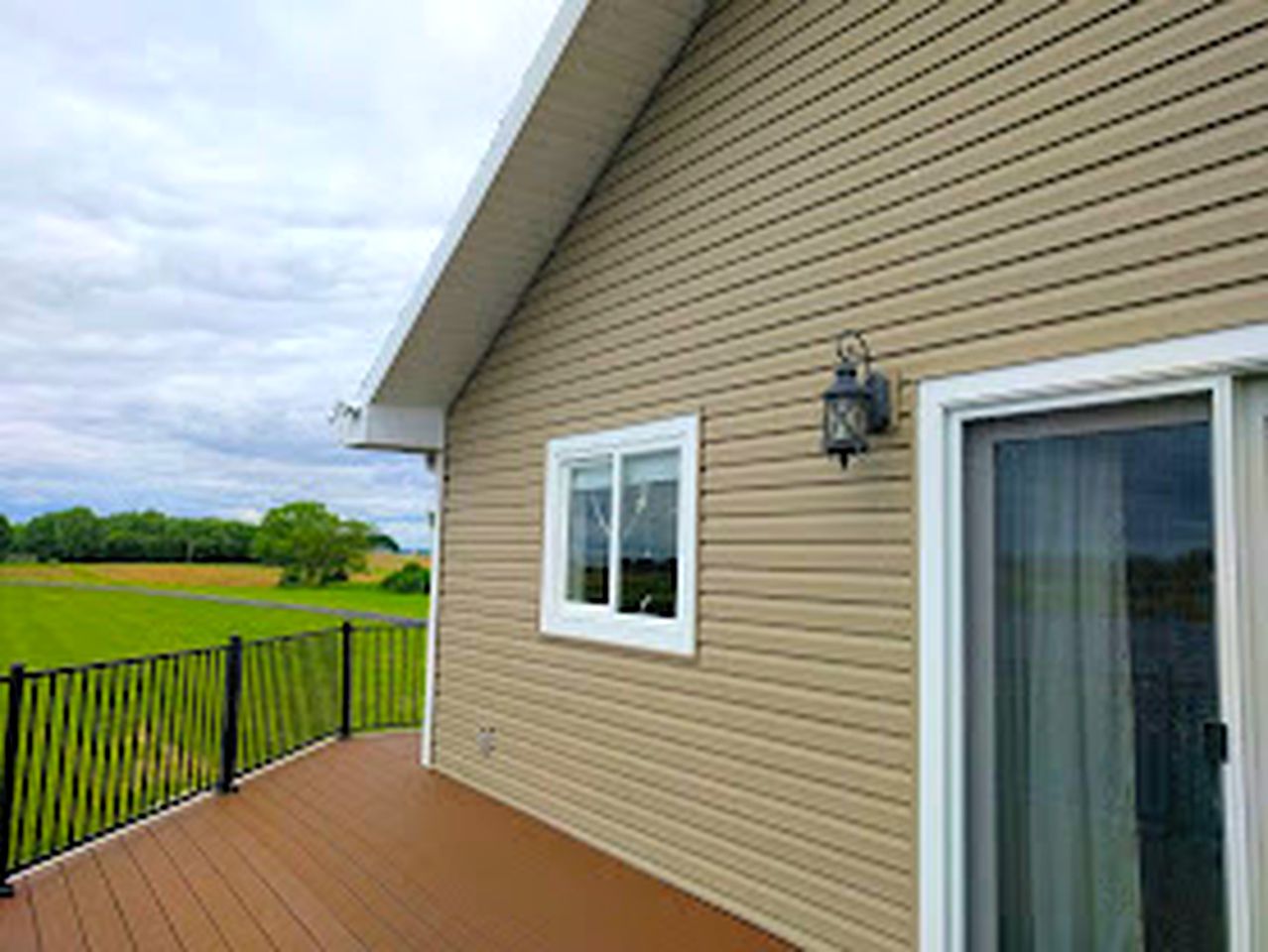 Charming Waterfront Cottage with Fishing and Kayaking near Salamonie River State Forest, Indiana