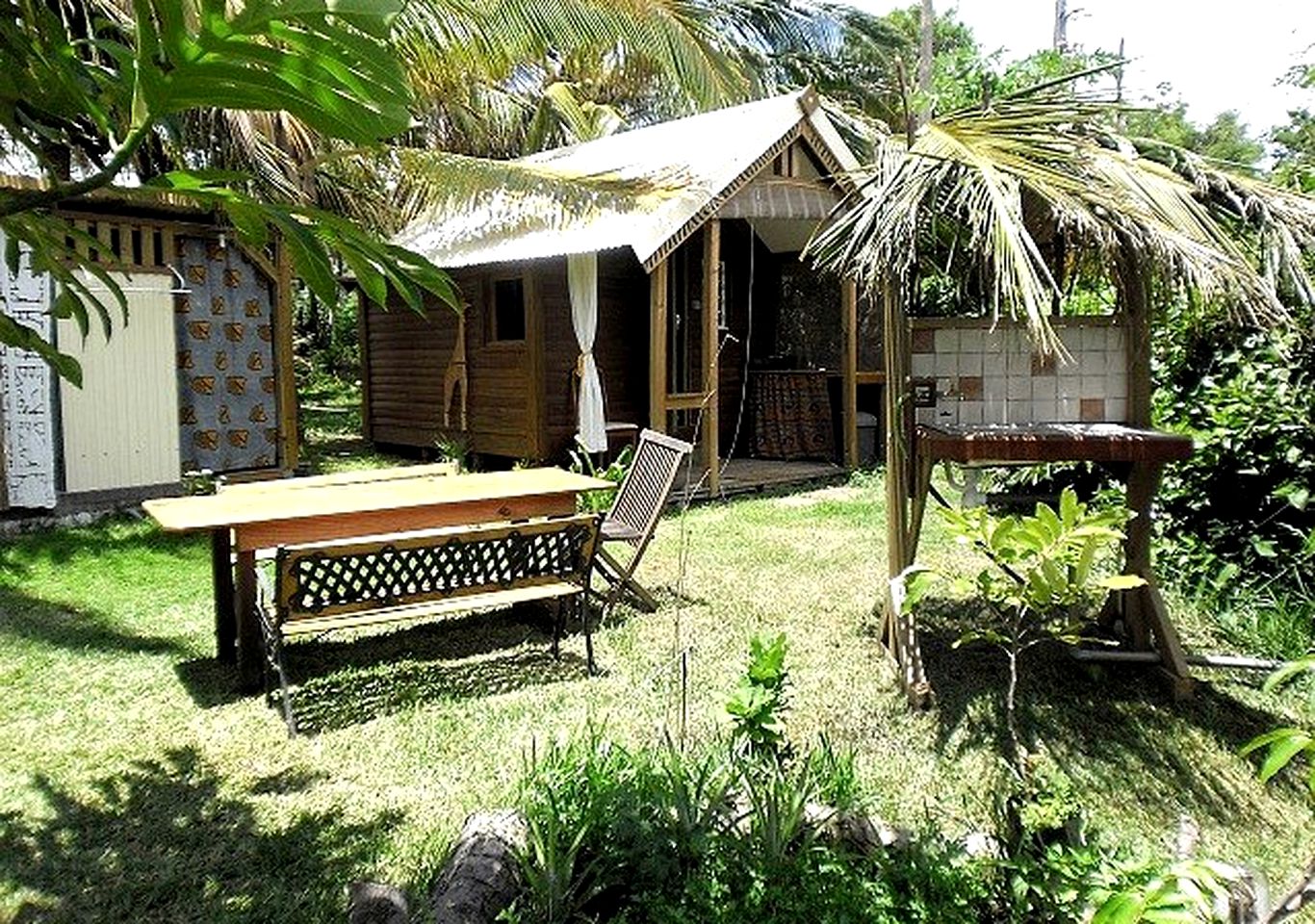 Charming Wooden Bungalow for Two in a French Tropical Island near Madagascar