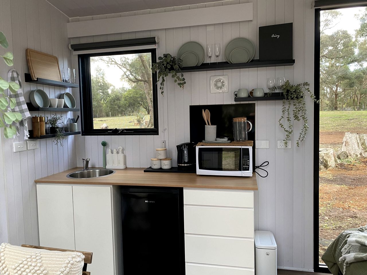Charmingly Tiny House in Springmount, Victoria