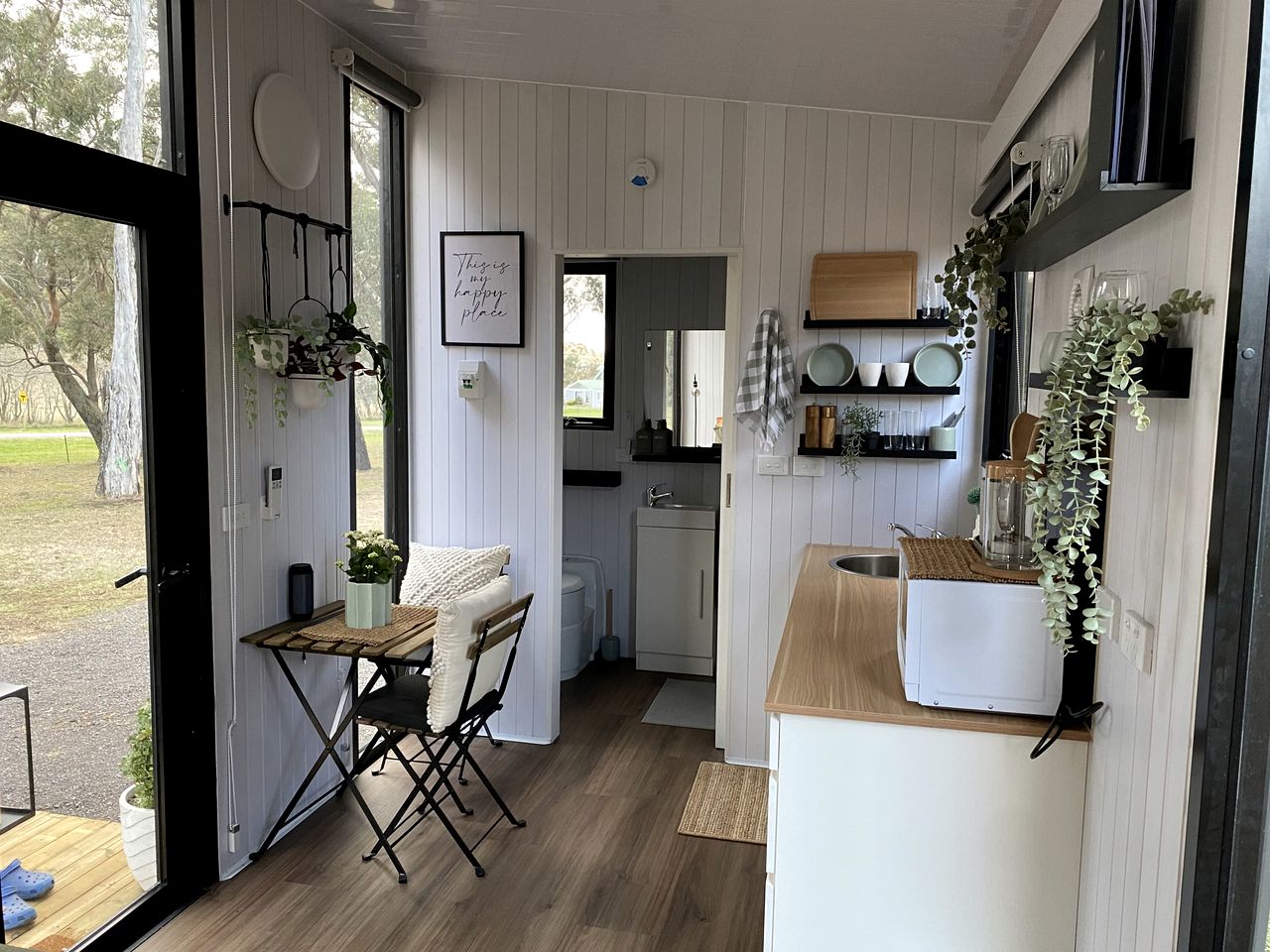 Charmingly Tiny House in Springmount, Victoria