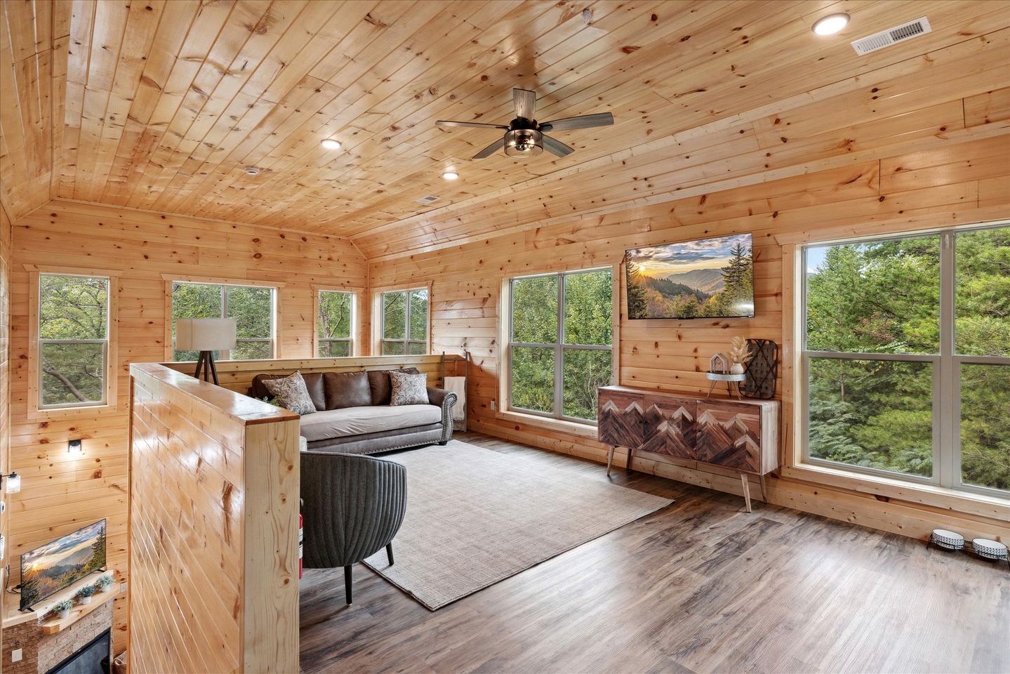 Impressive Cabin Retreat with Game Room and Beautiful Exterior Living Space in Sevierville, Tennessee