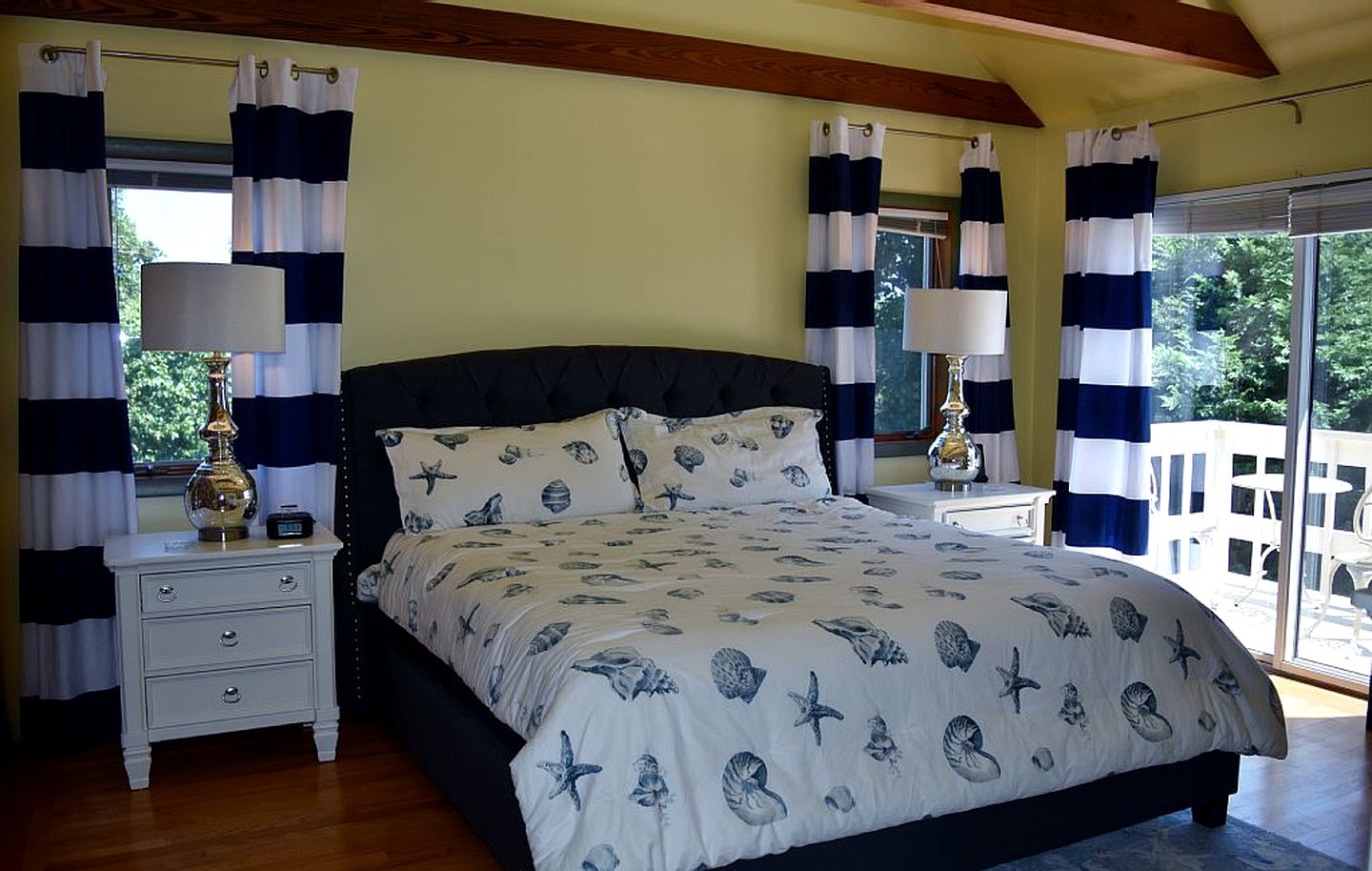 Luxury Camping Cottage Accommodation with Jacuzzi in North Chatham, Cape Cod