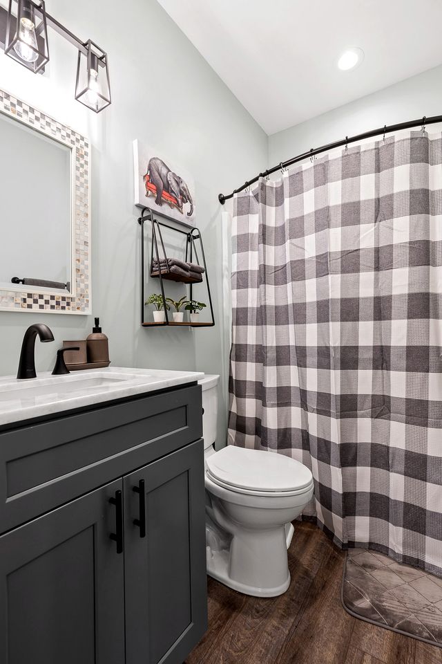Gorgeous Cabin Surrounded by Trees in Fairview, Georgia
