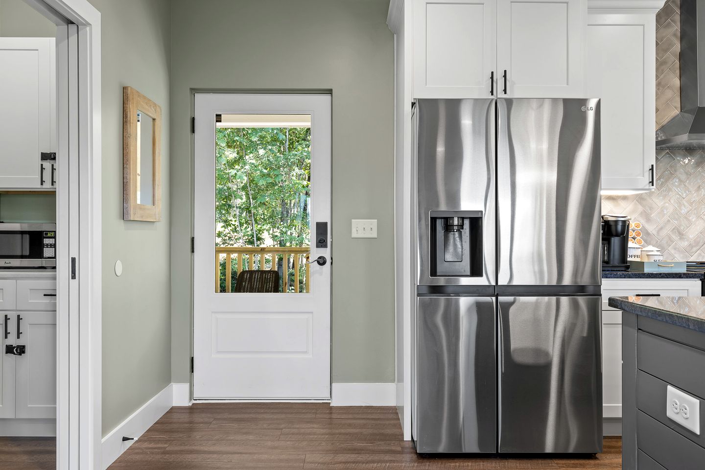 Gorgeous Cabin Surrounded by Trees in Fairview, Georgia