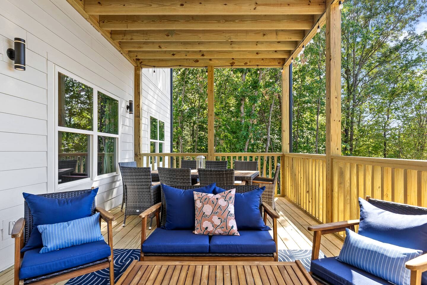 Newly Built Mountain-View Cabin with Hot Tub Near Lookout Mountain | Fairview, GA