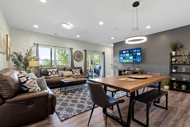 Vacation Rentals (United States of America, --, --)