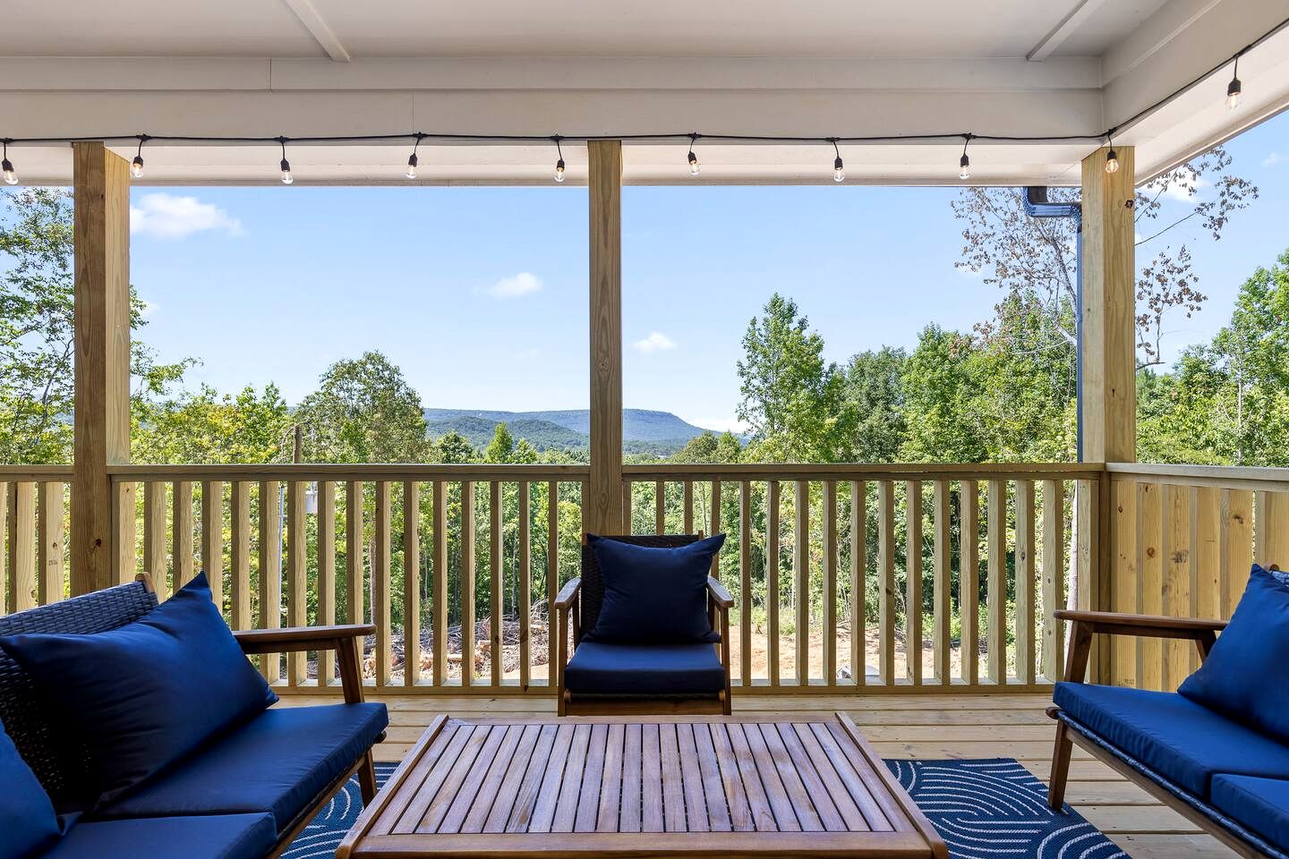 Secluded Modern Cabin with Mountain Views near Lookout Mountain & Chattanooga, TN