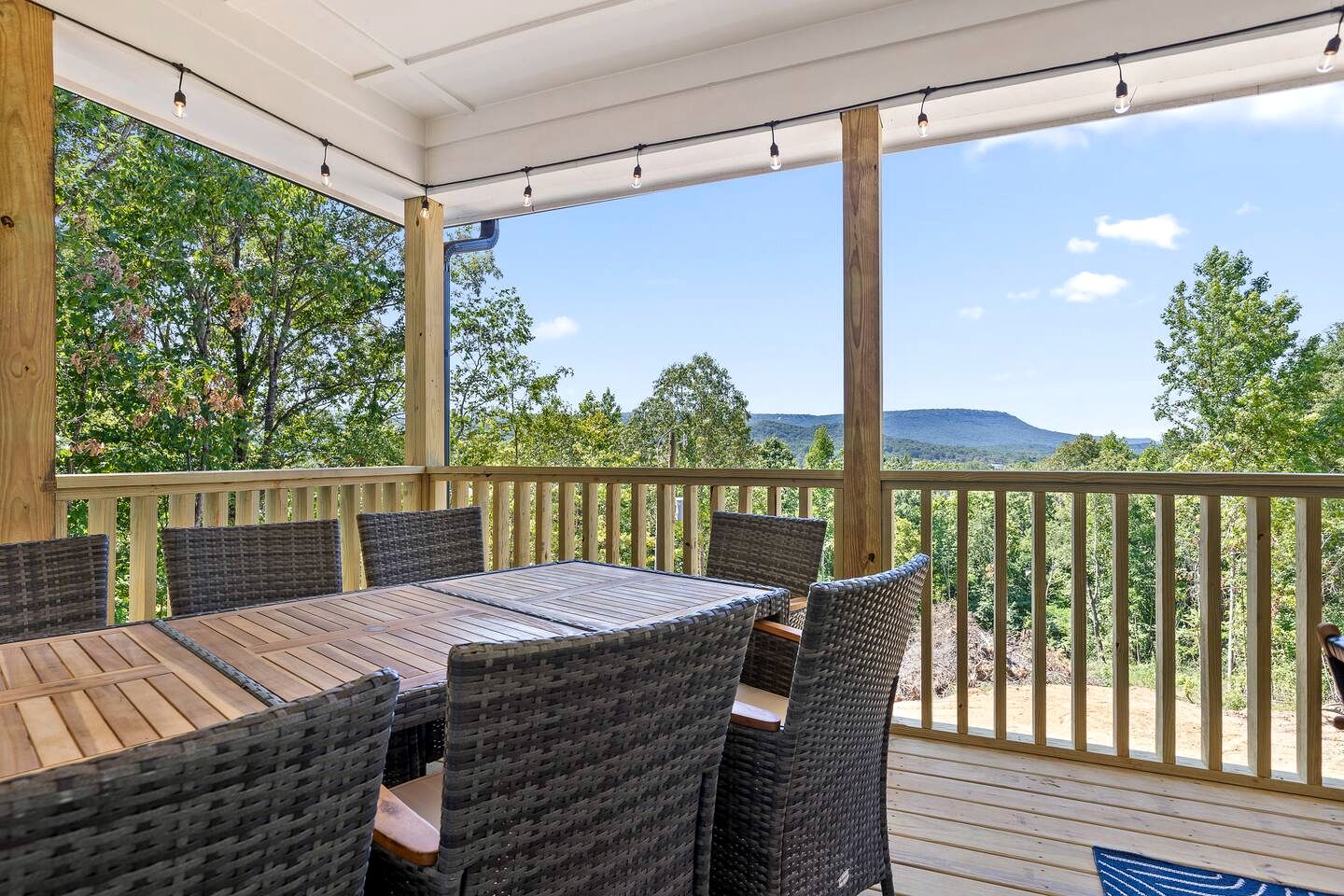 Secluded Modern Cabin with Mountain Views near Lookout Mountain & Chattanooga, TN