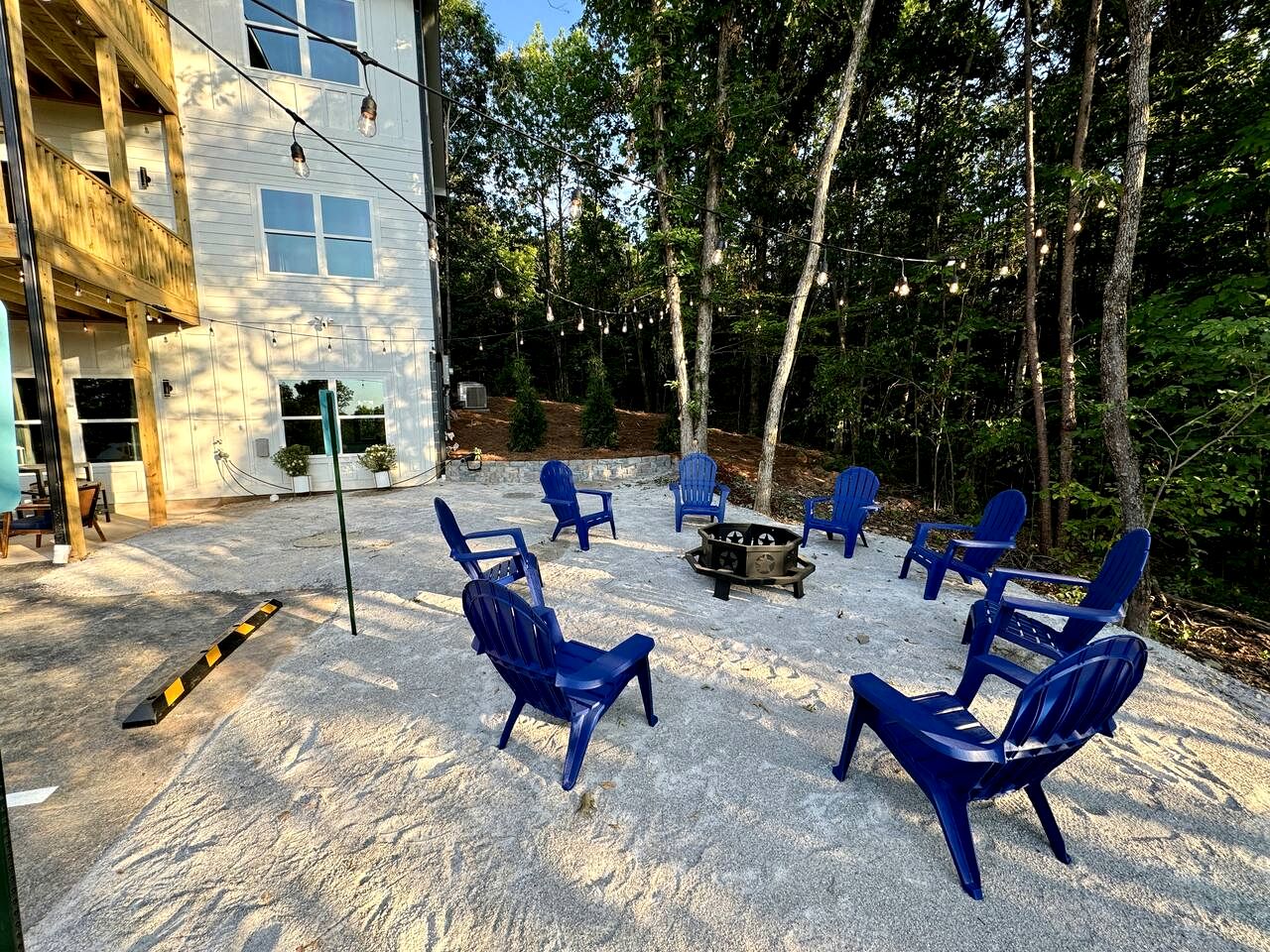 Unique Star Wars-Inspired Vacation Stay with Fire-Pit Lounge near Rock City & Lookout Mountain | Fairview, GA