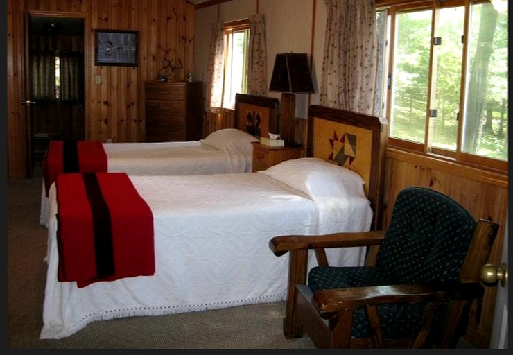 Cabins (West Nipissing, Ontario, Canada)