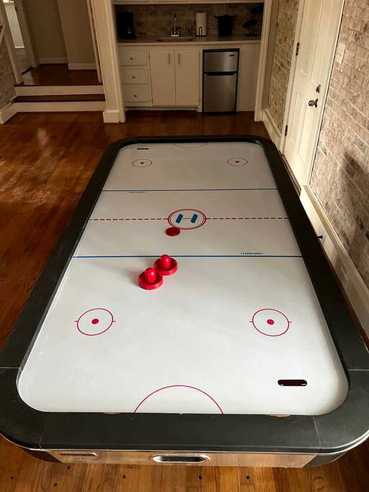 Spacious Cozy Cottage with Foosball Table, Private Deck and Fire Pit in Indian Trail, North Carolina