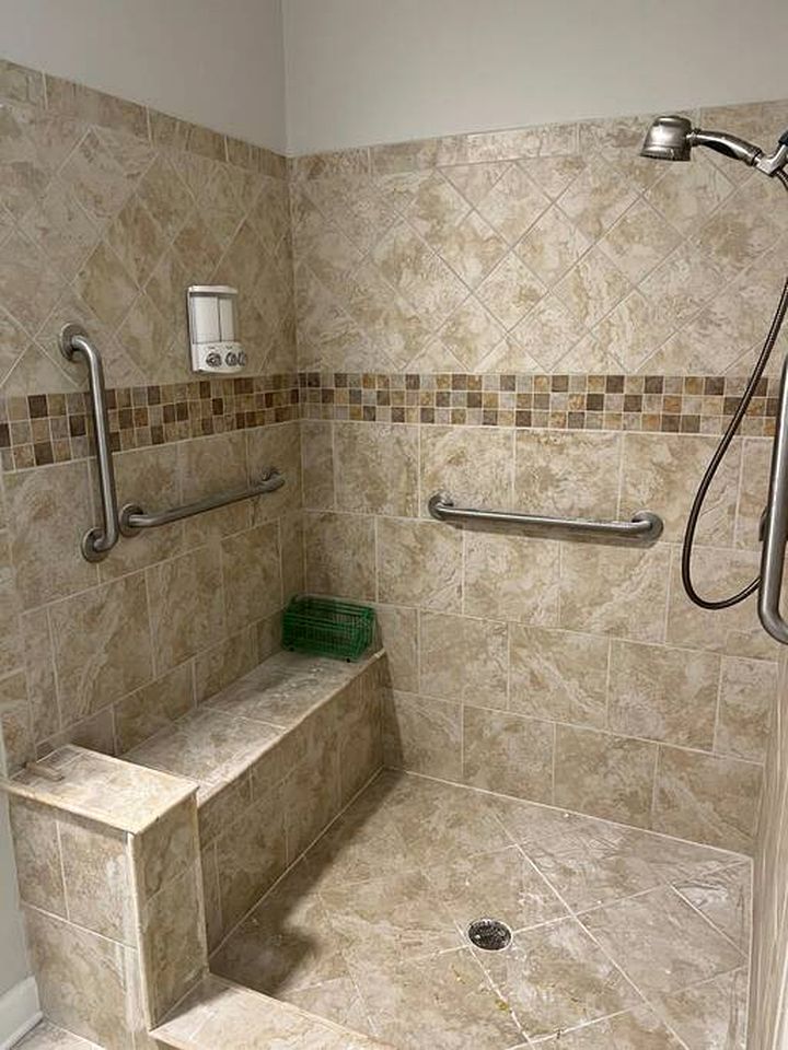 Spacious Cozy Cottage with Foosball Table, Private Deck and Fire Pit in Indian Trail, North Carolina