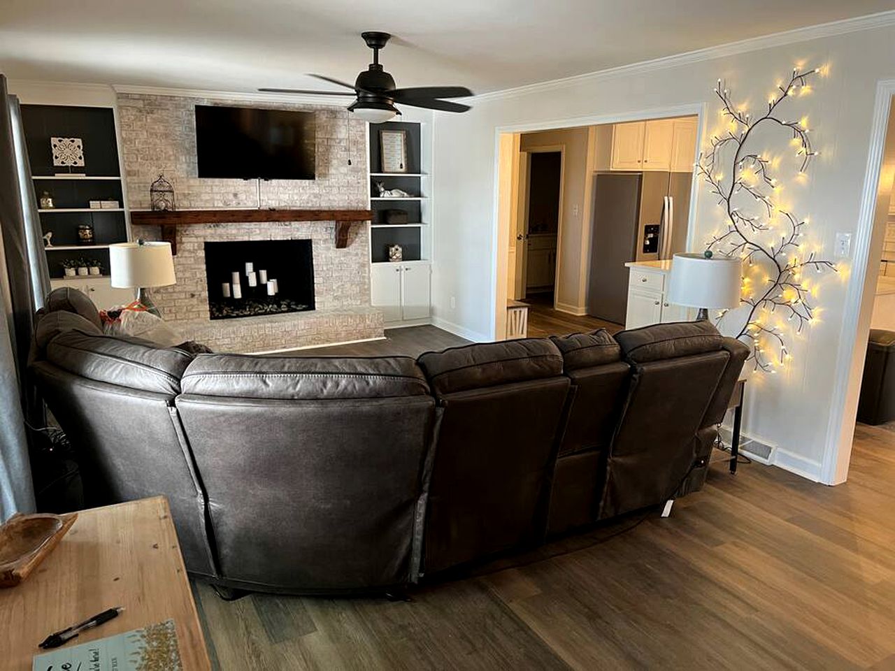 Spacious Cozy Cottage with Foosball Table, Private Deck and Fire Pit in Indian Trail, North Carolina