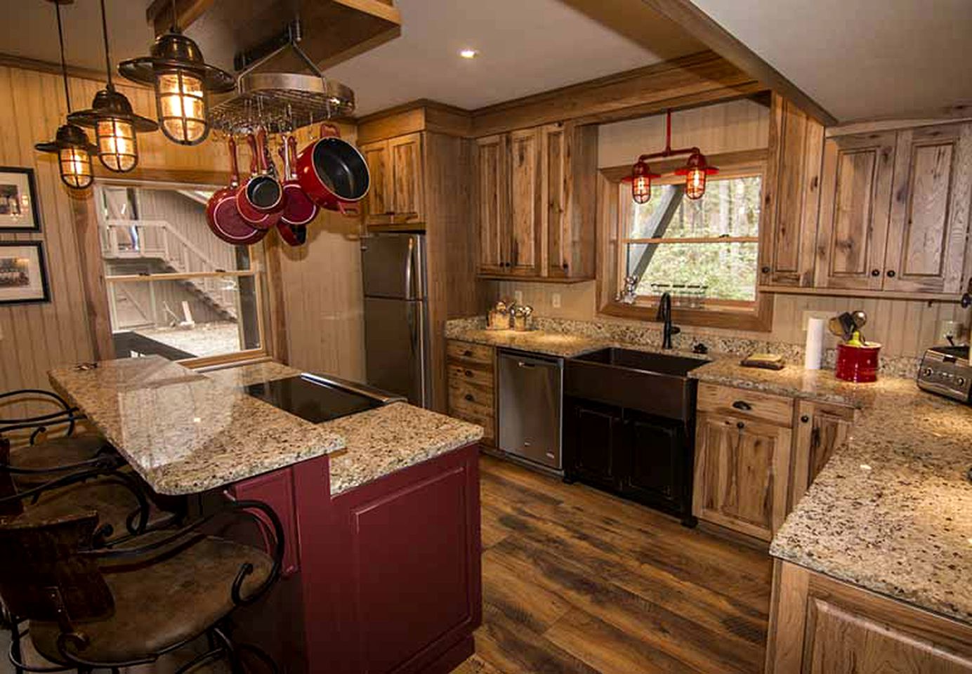 Private Cabin Rental for Eight in the Nantahala National Forest, North Carolina