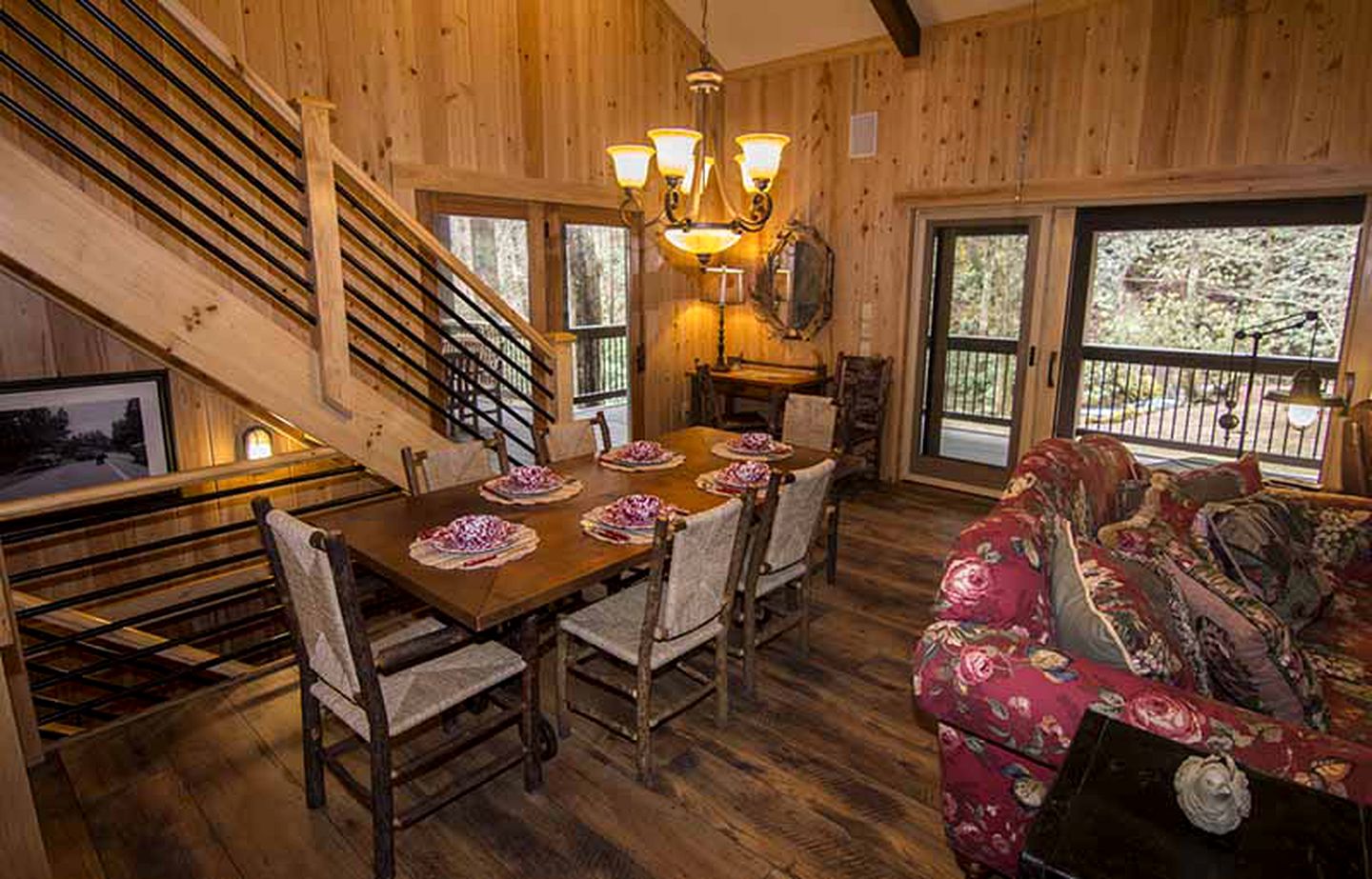 Private Cabin Rental for Eight in the Nantahala National Forest, North Carolina