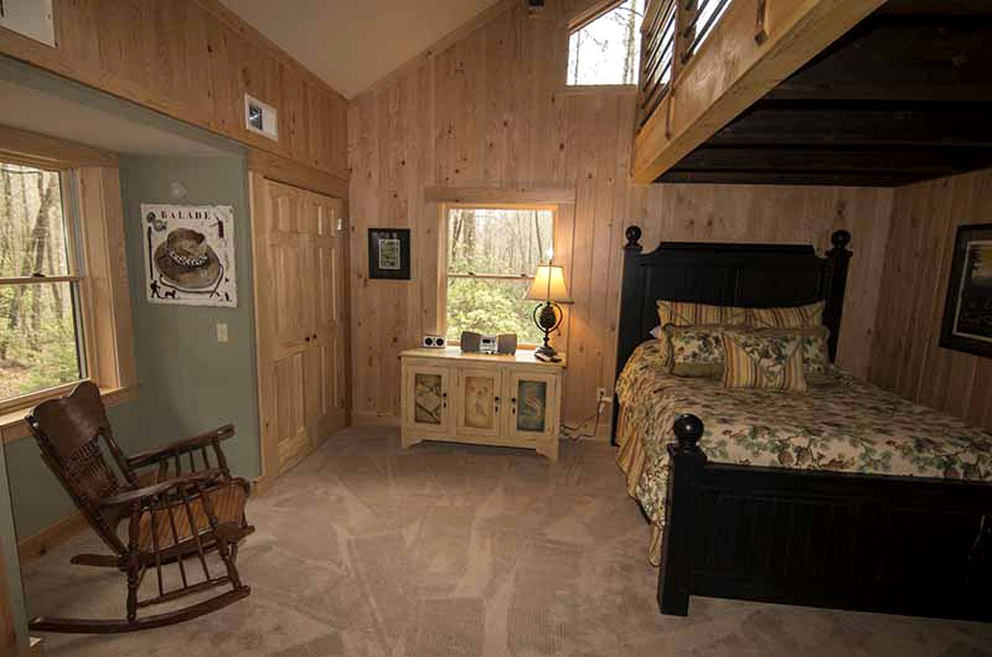 Private Cabin Rental for Eight in the Nantahala National Forest, North Carolina