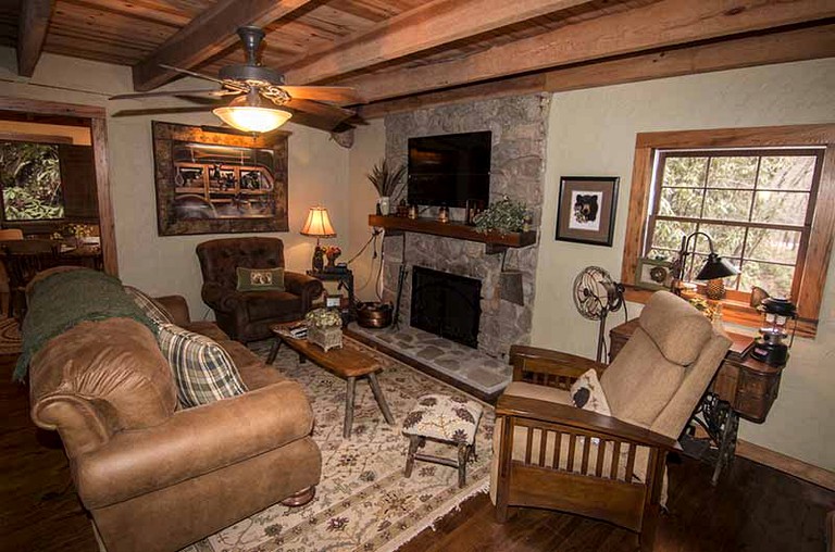 Cabins (Robbinsville, North Carolina, United States)