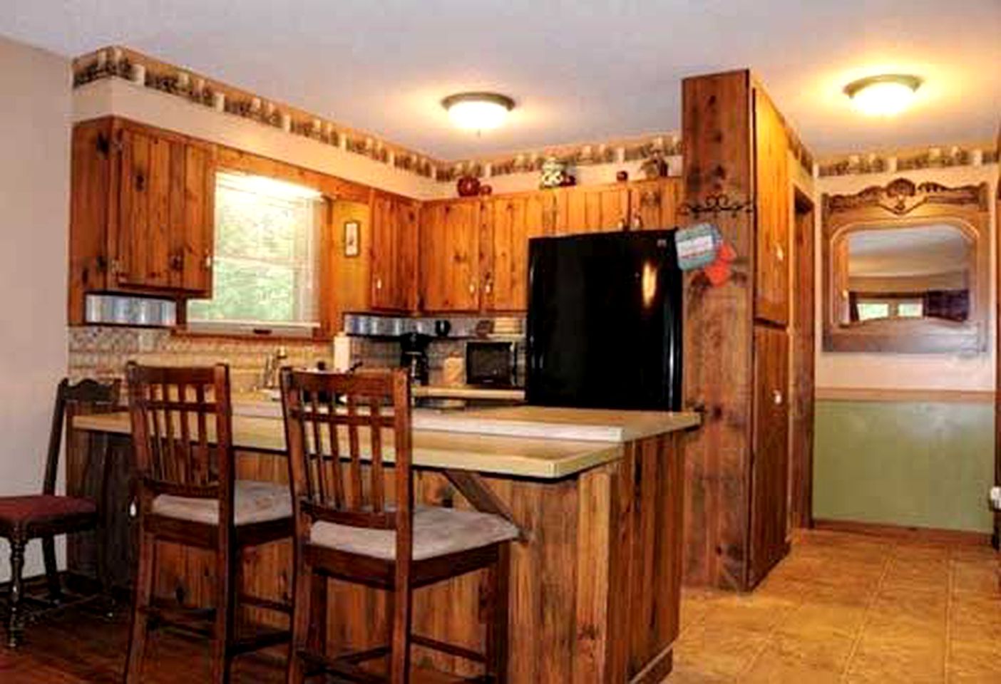 Cabin Rental with a Hot Tub near the Nantahala River, North Carolina