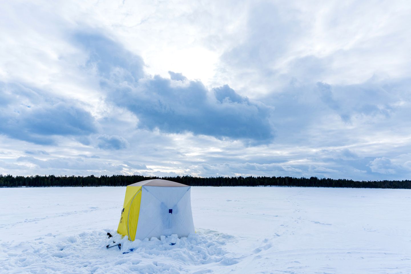 Spacious Lakefront Cottage with Private Boat Launch on Chemong Lake, Near Peterborough, Ontario