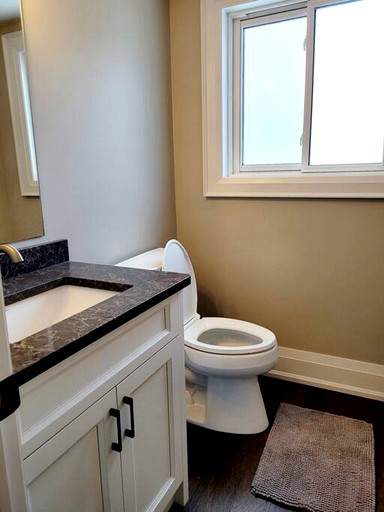 Cottages (Canada, Harcourt, Ontario)