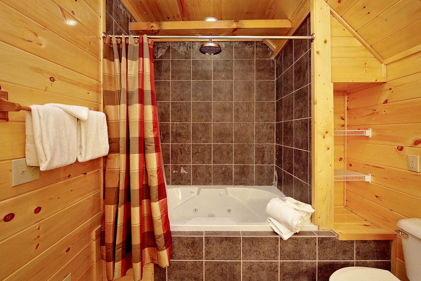 Amazing Cabin Rental for a Vacation near the Great Smoky Mountains, TN