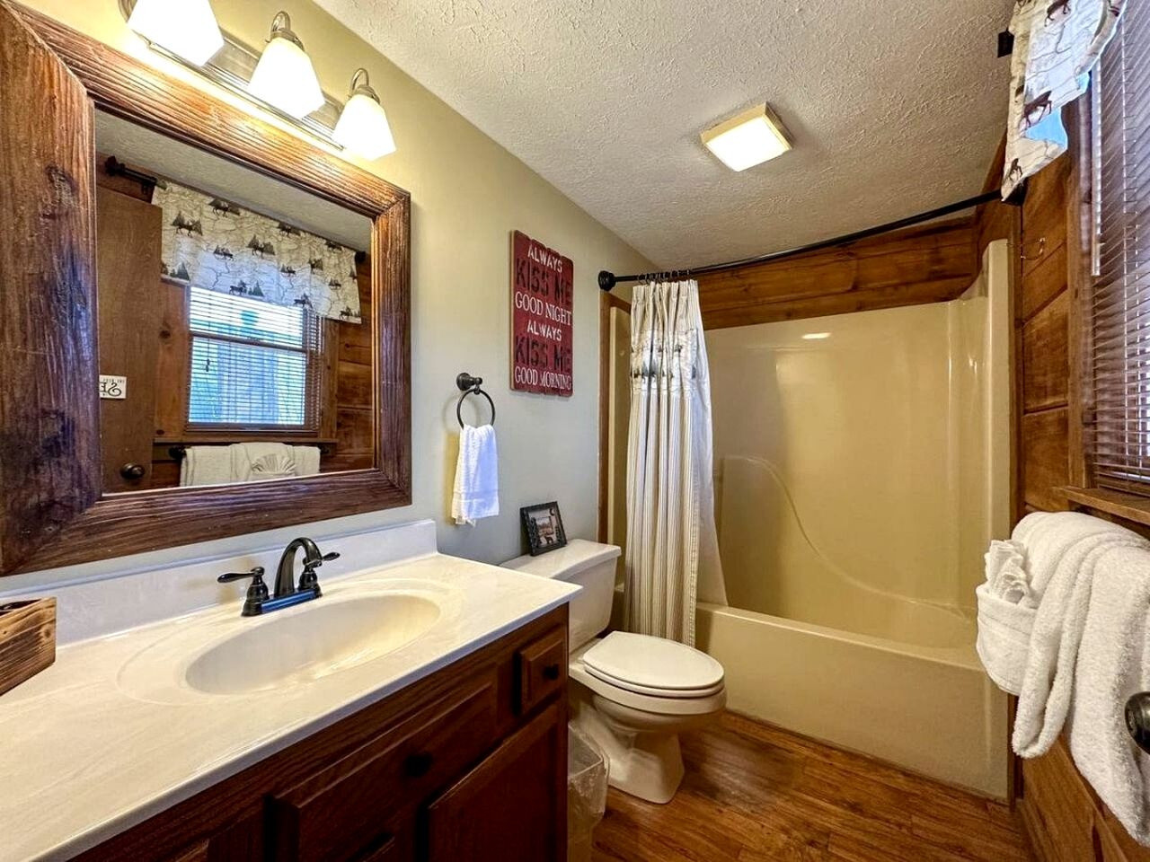 Mountain Top with BBQ and Jacuzzi in Gatlinburg, Tennessee