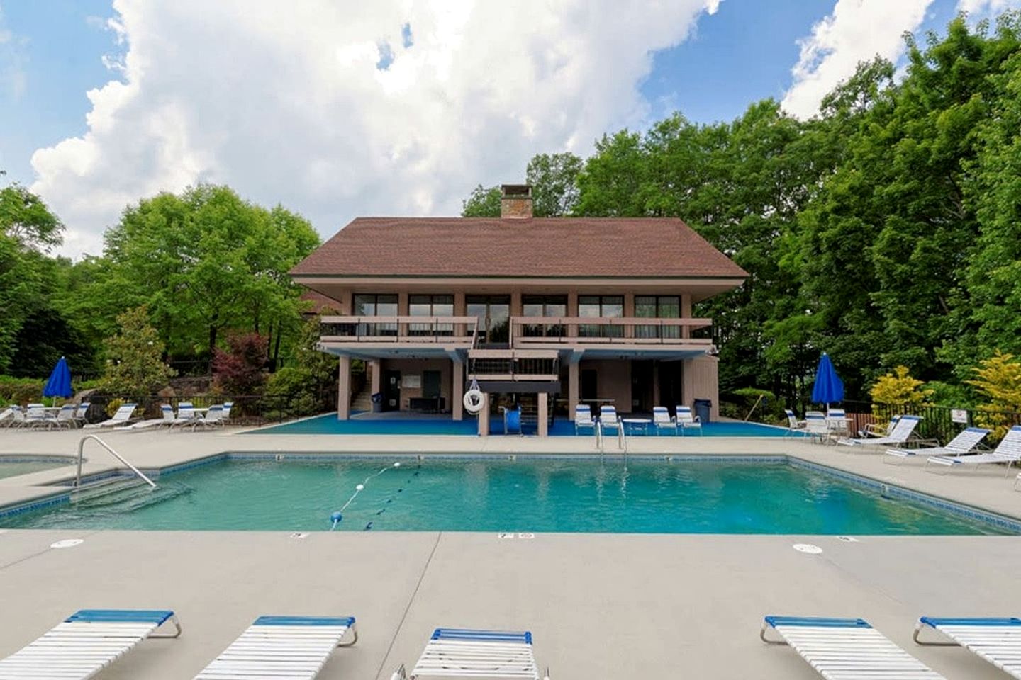 Mountain Top with BBQ and Jacuzzi in Gatlinburg, Tennessee