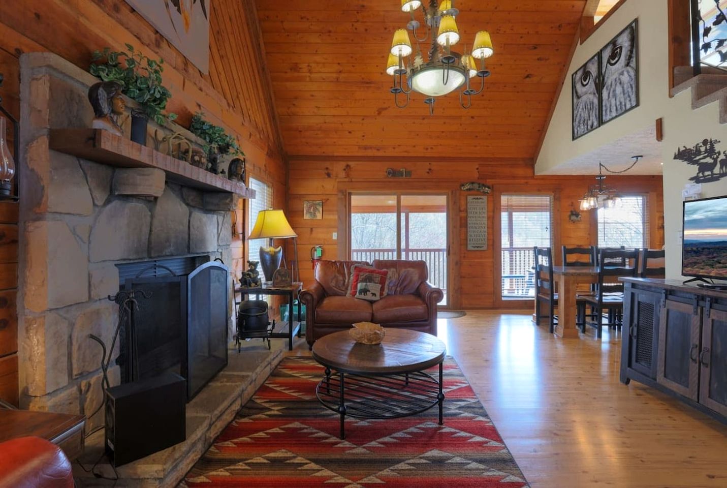 Mountain Top with BBQ and Jacuzzi in Gatlinburg, Tennessee