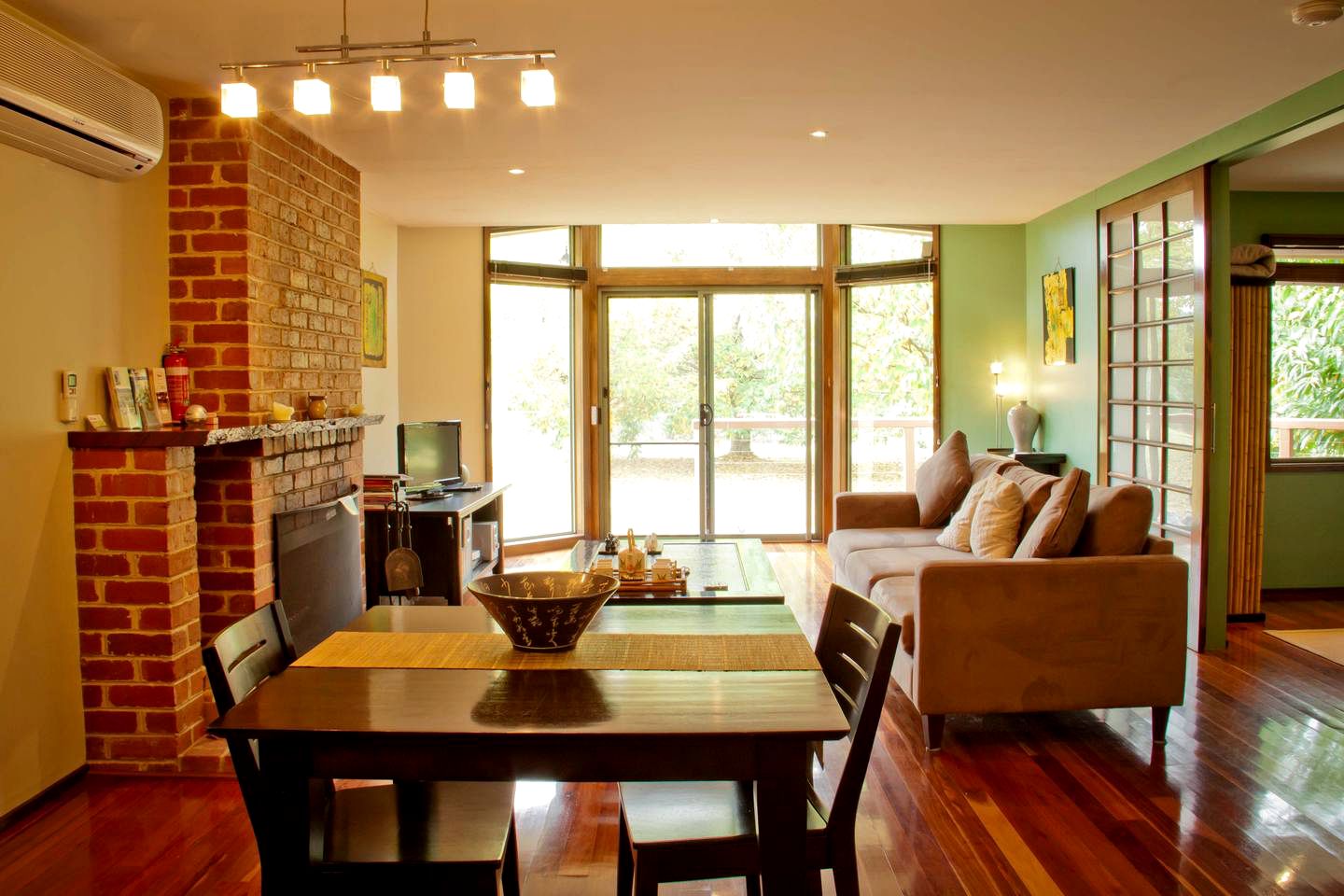 Modern Cottage Getaway in the Heart of Nature near Marysville, Victoria