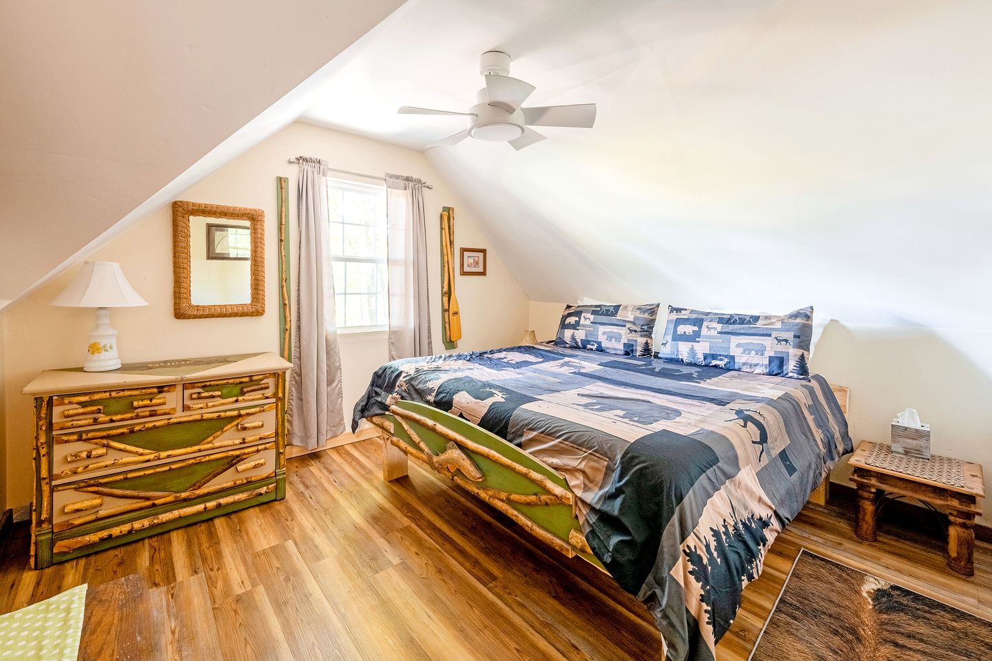 Quaint Cabin with Spa and Game Room in Topton, North Carolina