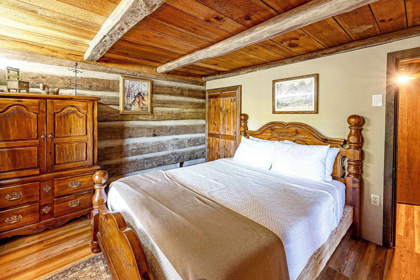 Quaint Cabin with Spa and Game Room in Topton, North Carolina
