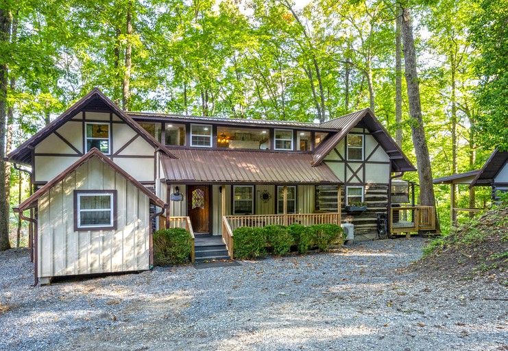 Cabins (United States of America, Topton, North Carolina)