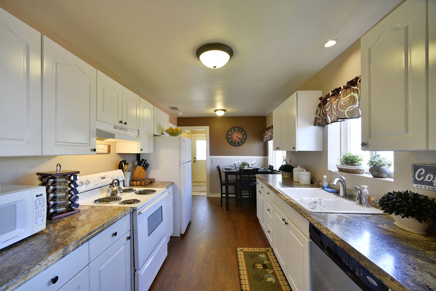 Pet-Friendly Group Retreat with Views and Outdoor Space in Mount Shasta, California