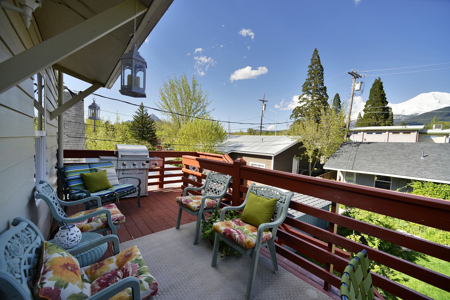 Pet-Friendly Group Retreat with Views and Outdoor Space in Mount Shasta, California